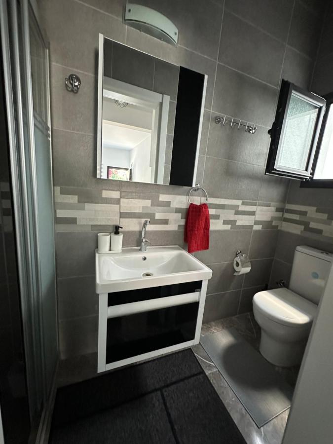 Ozbilge Apartments Kirenia Zewnętrze zdjęcie